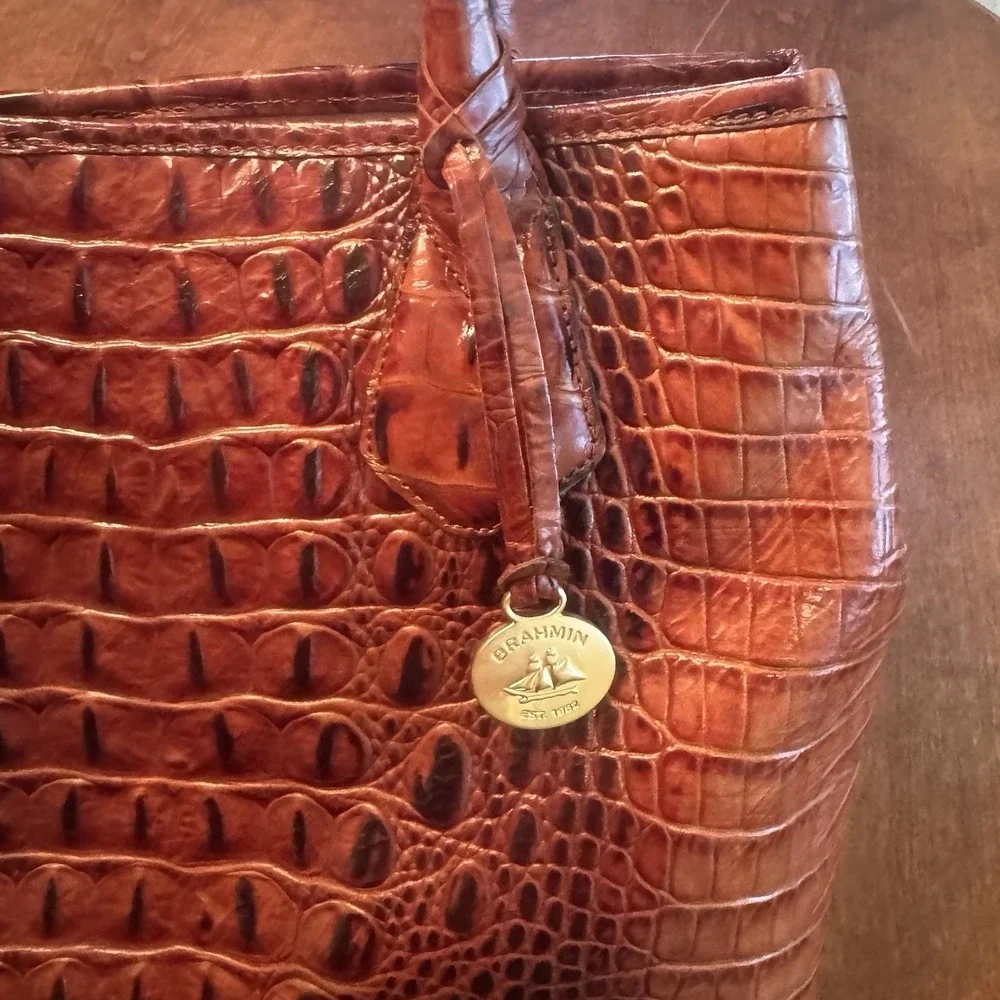 BRAHMIN MELBOURNE OR ANYTIME TOTE CROCODILE SHOULDER BAG GREAT COND - Picture 8 of 16